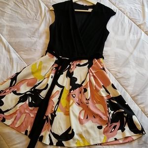 Dress barn knee length v-neck faux wrap dress